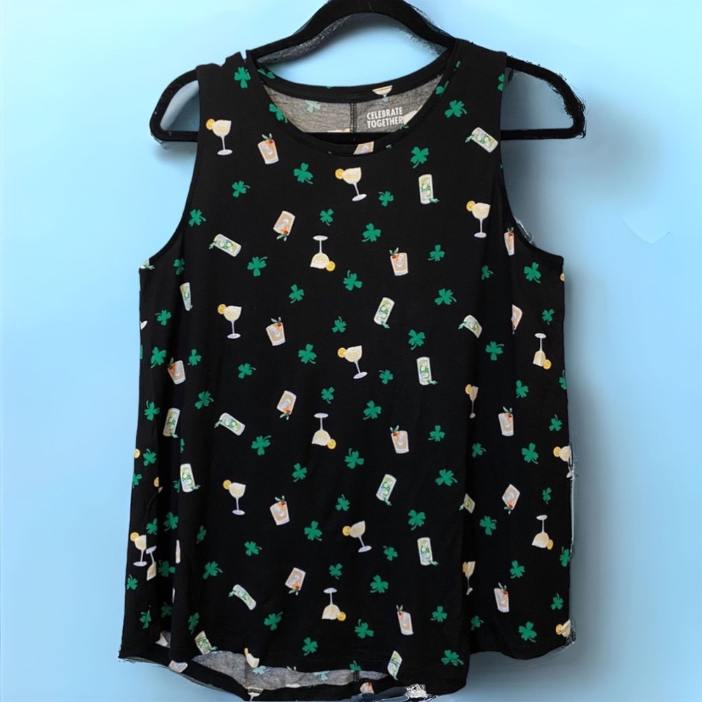 👚🍹NWOT Women’s “Celebrate Together” Tank with Festive Print Size Large 🍹👚